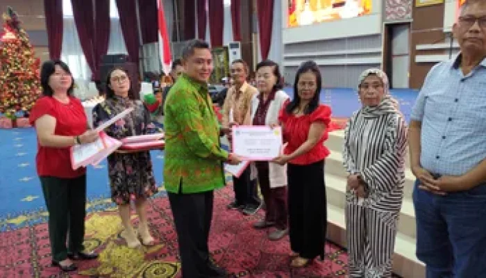Melalui DPKP, Puluhan Kelompok Tani-Pengelola Hasil Kelautan dapat ‘Kado Manis’ dari Pemkot Manado