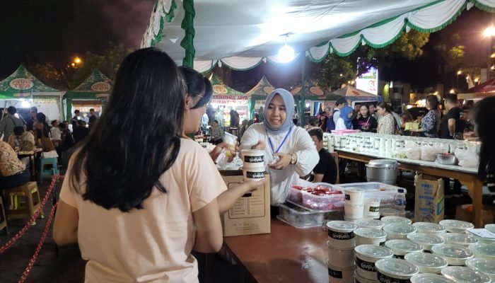 BI Sulut Pecahkan Rekor Penyajian Mie Cakalang Terbanyak di Manado