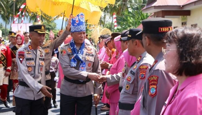 Ini yang Dilakukan Kapolda Sulut saat Kunjungi Polres Boltim