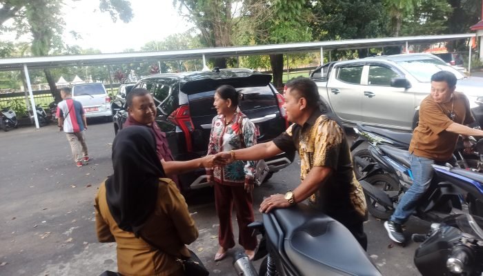 Meykel Damopolii Terima Kunjungan DPRD Bitung ke DPRD Manado