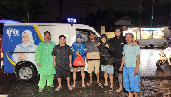 Warga Apresiasi Gerak Cepat Salam Foundation, Salurkan Bantuan Makanan, Obat-obatan dan Pakaian di Lokasi Banjir