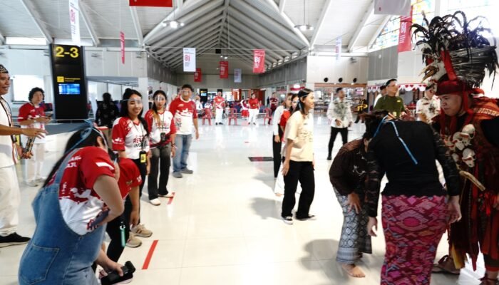 Semarak HUT RI di Bandara Sam Ratulangi, Penumpang Diibur Lomba dan Musik Kolintang